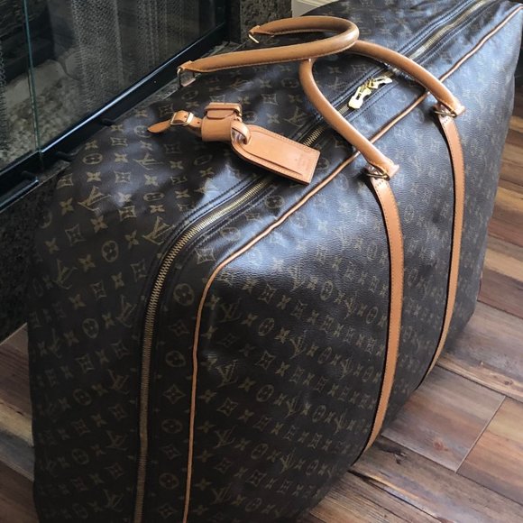 Louis Vuitton Monogram Canvas Sirius 70 single-compartment soft-sided suitcase - Picture 2 of 16